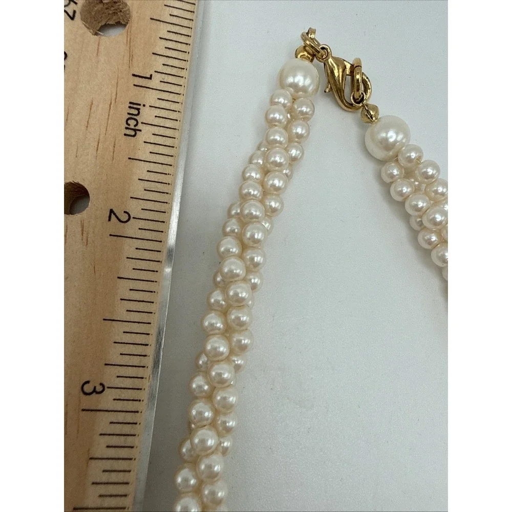 Vintage Cream & Black Faux Pearl Necklace W/Gold Tone Clasp 16 In 